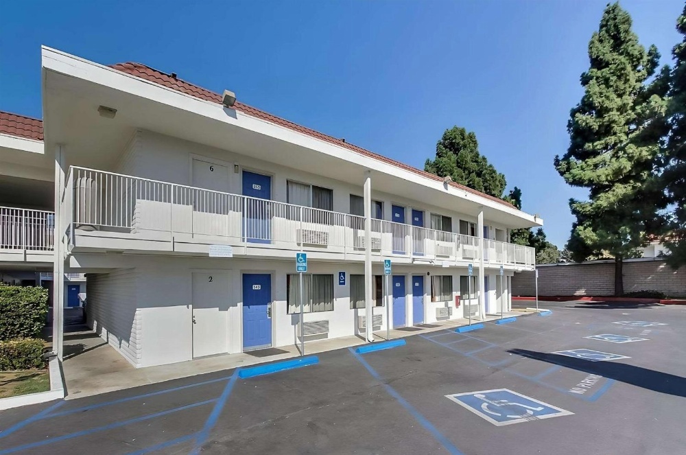 Motel 6-San Jose, CA - South Main image
