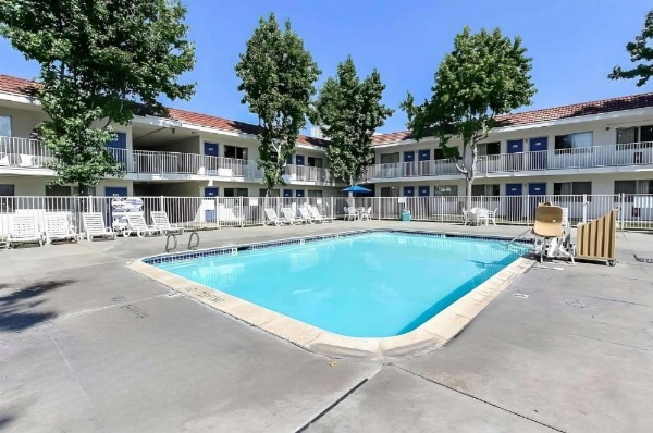 Motel 6-San Jose, CA - South image 19