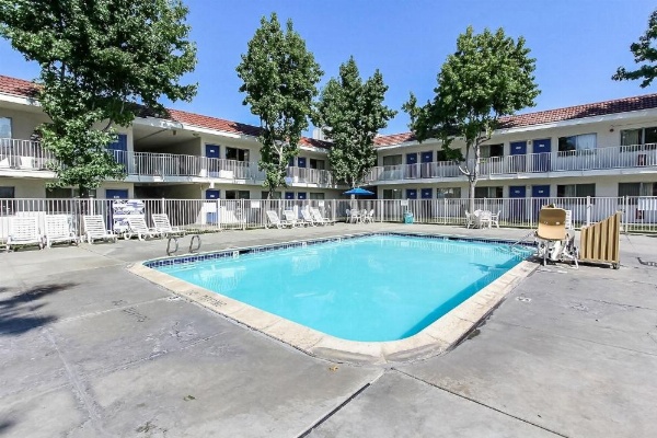 Motel 6-San Jose, CA - South image 8
